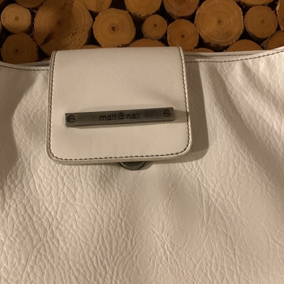 White matt & nay - Picture 2 of 5